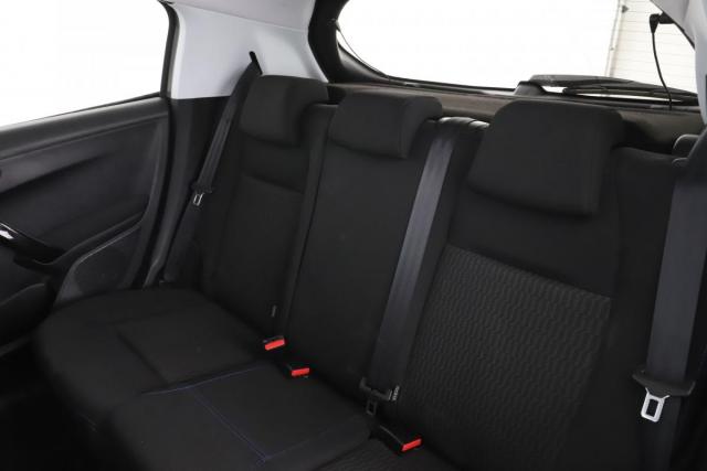 Peugeot 208 image 6