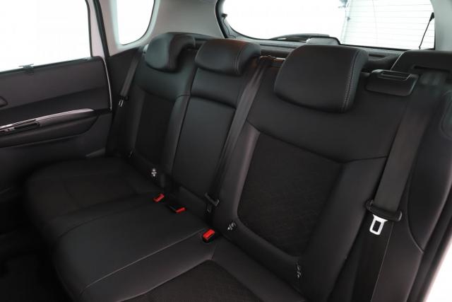 Peugeot 3008 image 2