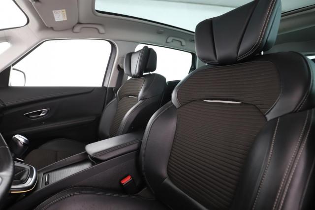 Renault Grand Scénic image 9