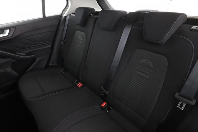 Ford Focus image 8