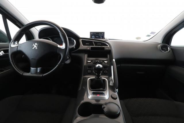 Peugeot 3008 image 1