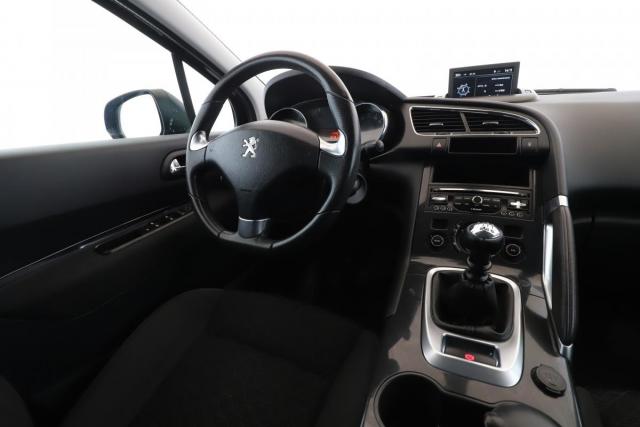 Peugeot 3008 image 3