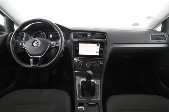Volkswagen Golf image 8