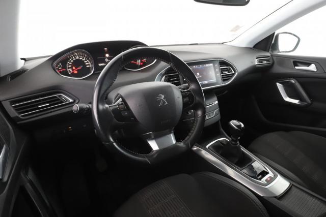 Peugeot 308 image 2