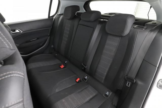 Peugeot 308 image 7