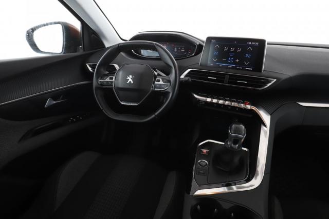 Peugeot 5008 image 8