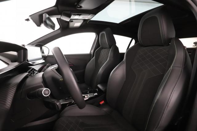 Peugeot 208 image 1