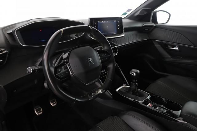 Peugeot 208 image 5
