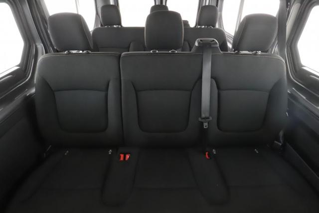 Renault Trafic image 2