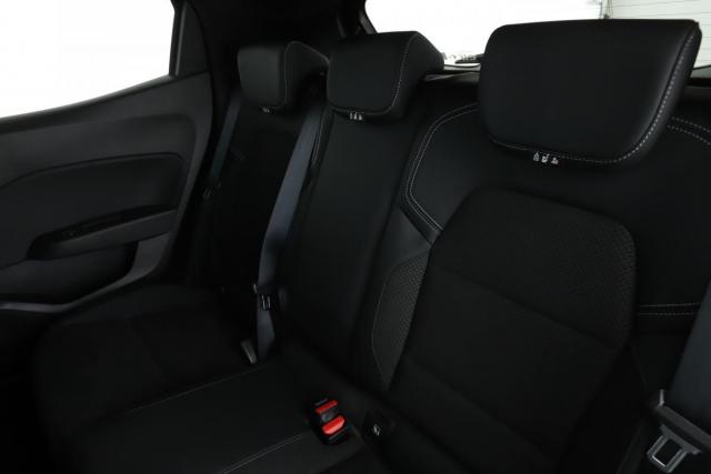 Renault Clio image 9