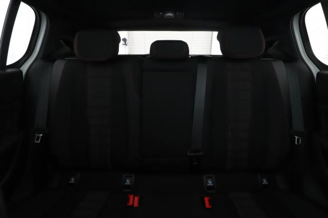 Peugeot 308 image 2