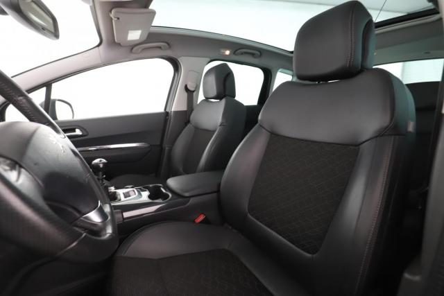 Peugeot 3008 image 2