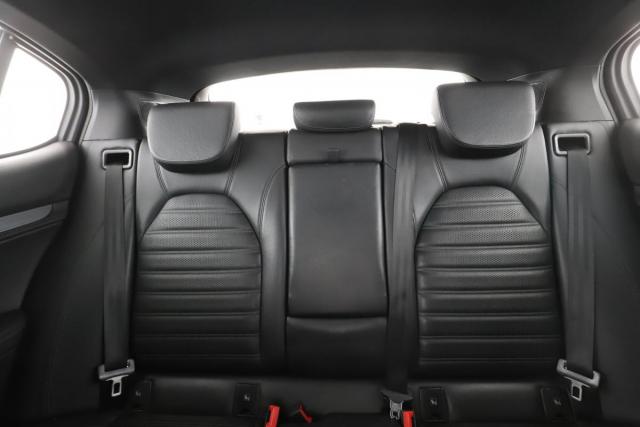 Alfa Romeo Stelvio image 8