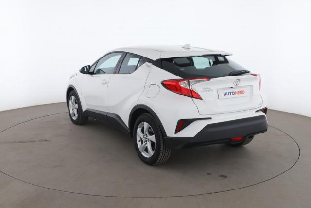 Toyota C-Hr image 6
