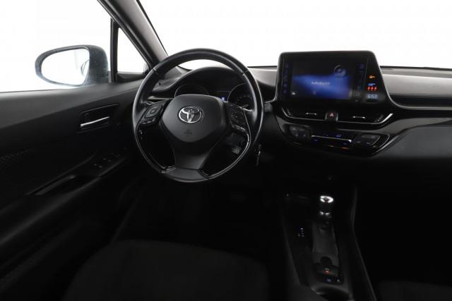 Toyota C-Hr image 8