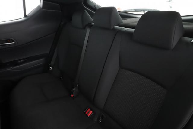 Toyota C-Hr image 3