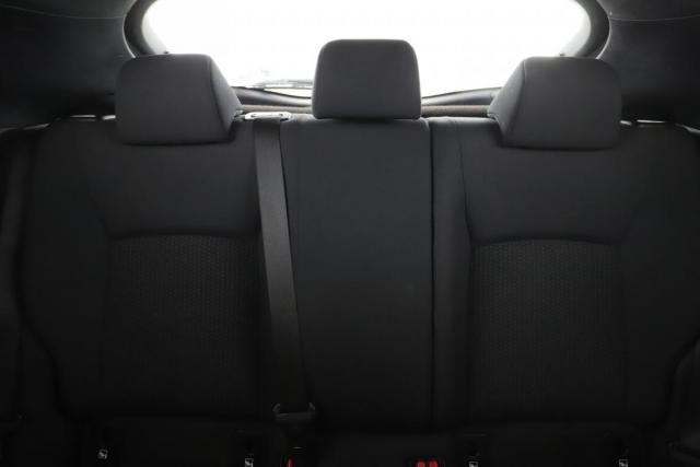 Toyota C-Hr image 5