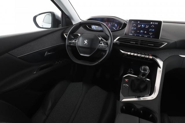 Peugeot 3008 image 3