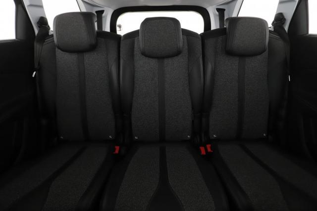 Peugeot 5008 image 6