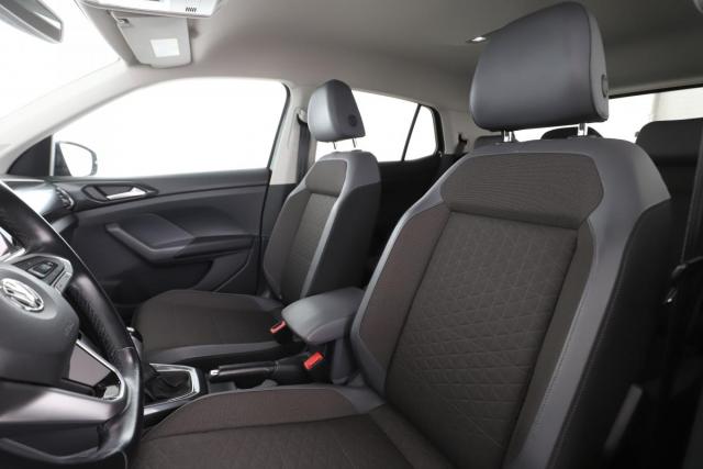 Volkswagen T-Cross image 1