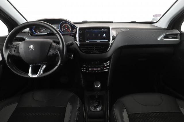Peugeot 2008 image 6
