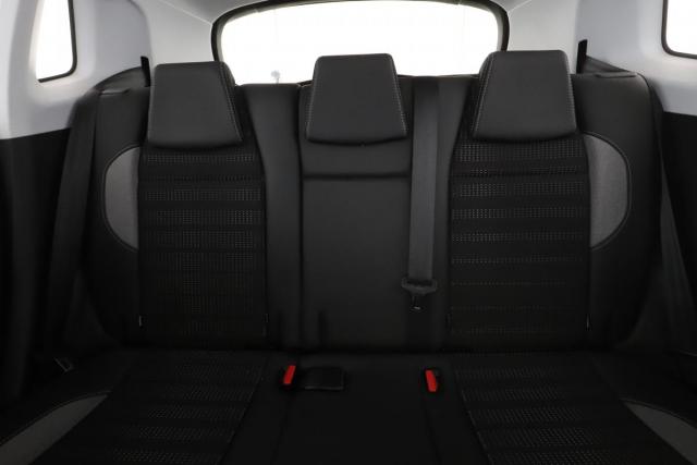 Peugeot 2008 image 7