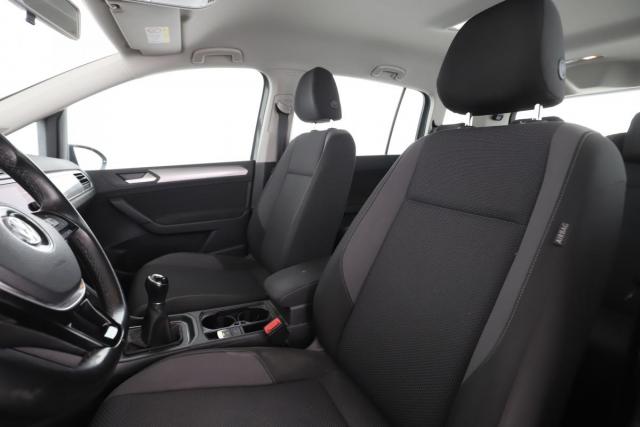 Volkswagen Touran image 1