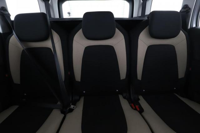 Citroen Grand C4 Picasso image 4