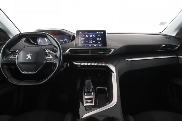Peugeot 3008 image 2