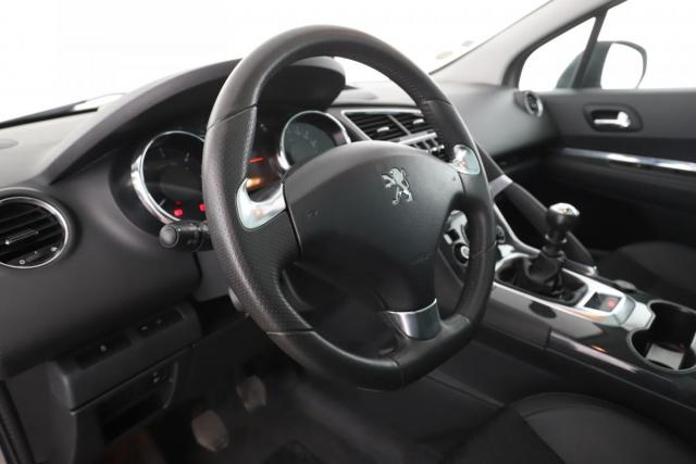 Peugeot 3008 image 2