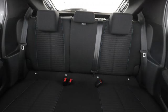 Peugeot 208 image 3
