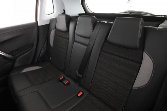 Peugeot 2008 image 7
