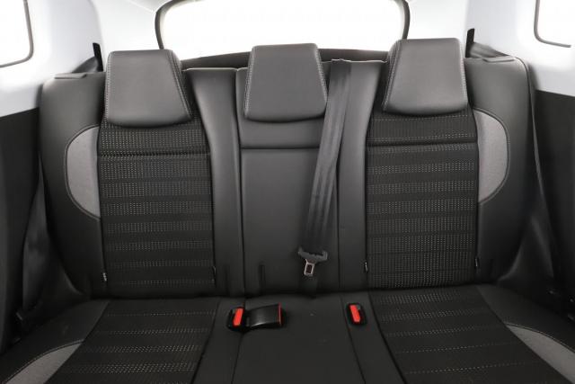 Peugeot 2008 image 6
