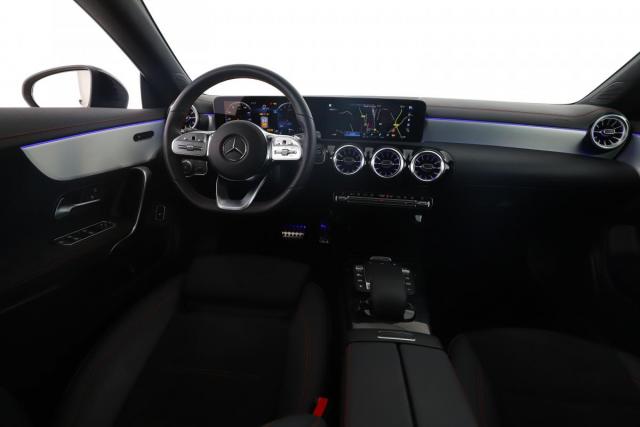 Mercedes Benz Cla image 2