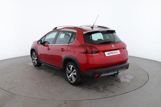 Peugeot 2008 image 2
