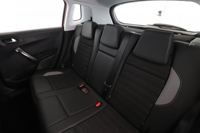 Peugeot 2008 image 9