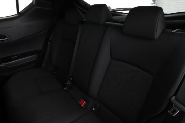 Toyota C-Hr image 7