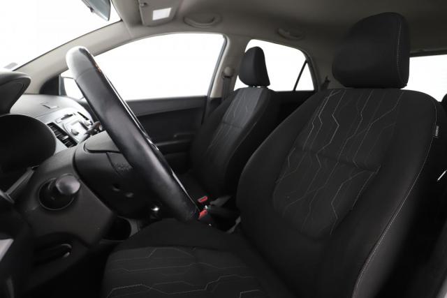 Kia Picanto image 5