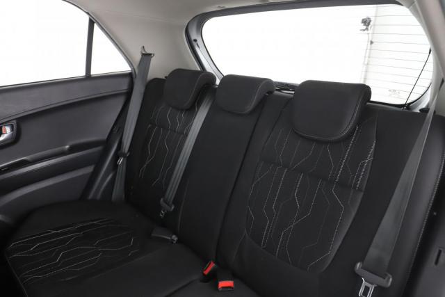 Kia Picanto image 1