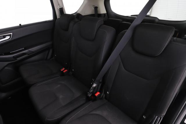 Ford S-Max image 5