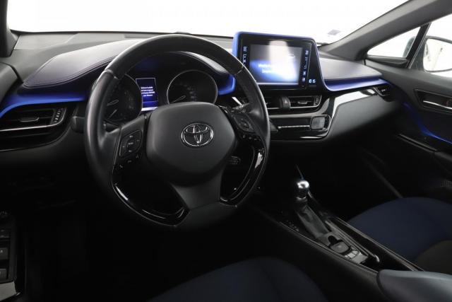 Toyota C-Hr image 4