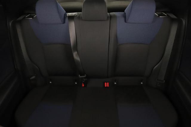 Toyota C-Hr image 8