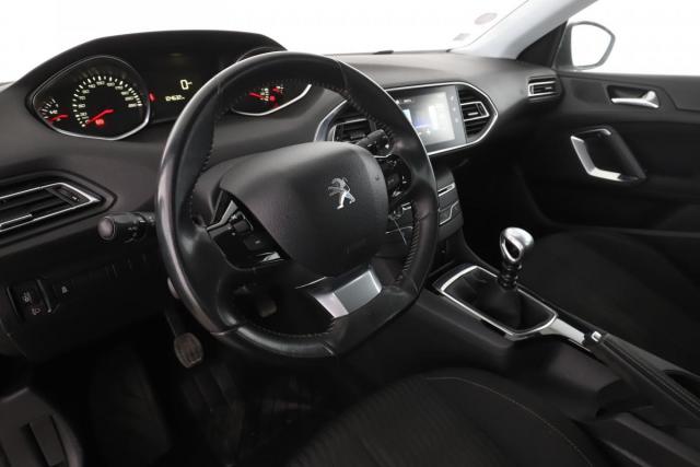 Peugeot 308 image 2