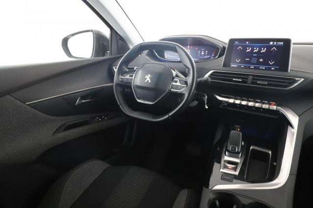 Peugeot 3008 image 1