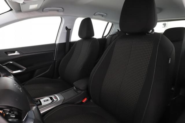 Peugeot 308 image 2