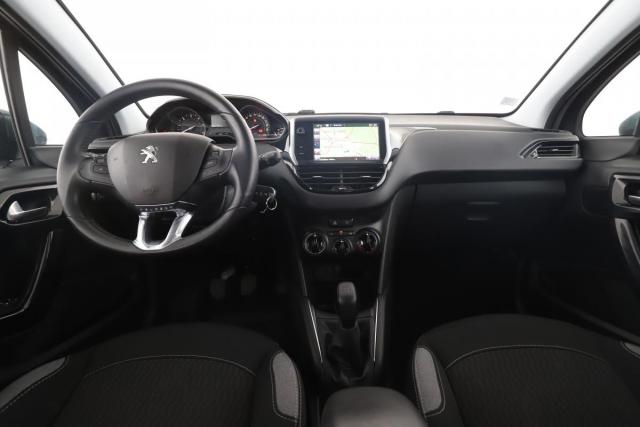 Peugeot 208 image 9