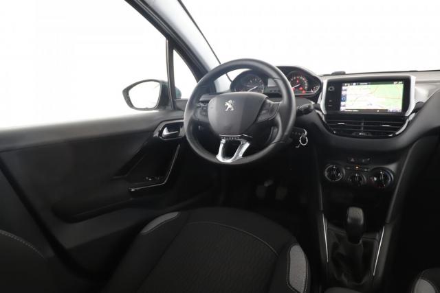 Peugeot 208 image 5