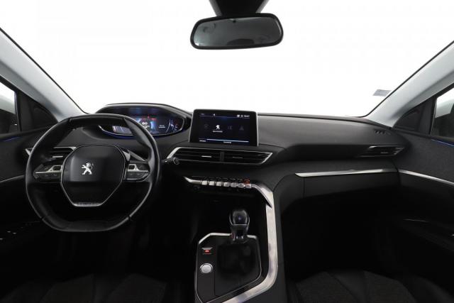 Peugeot 3008 image 2