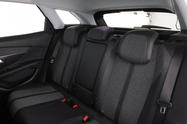 Peugeot 3008 image 3