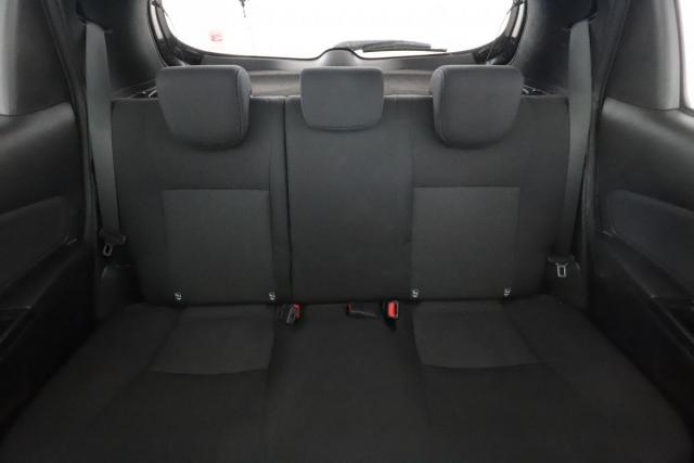 Toyota Yaris image 2